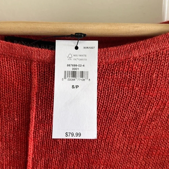 Banana Republic lightweight sweater NWT - Picture 2 of 4